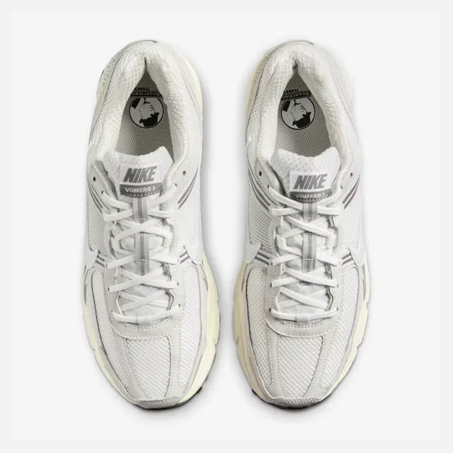 Nike Zoom Vomero 5 SE Shoes - Aadima Nepal -online shopping Nepal - Fashion -Buy Clothing Online in Nepal