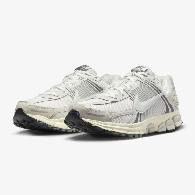Nike Zoom Vomero 5 SE Shoes - Aadima Nepal -online shopping Nepal - Fashion -Buy Clothing Online in Nepal