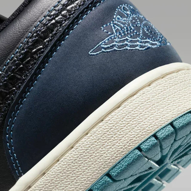 Air Jordan 1 Low SE Women's Shoes - Aadima Nepal -online shopping Nepal - Fashion -Buy Clothing Online in Nepal