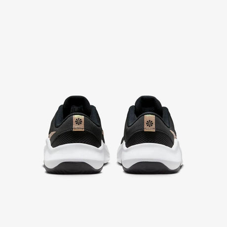 Shop Nike Legend Essential 3 NN P sneakers in Nepal. Designed for comfort & support, these durable sneakers are perfect for fast-paced workouts and gym sessions.