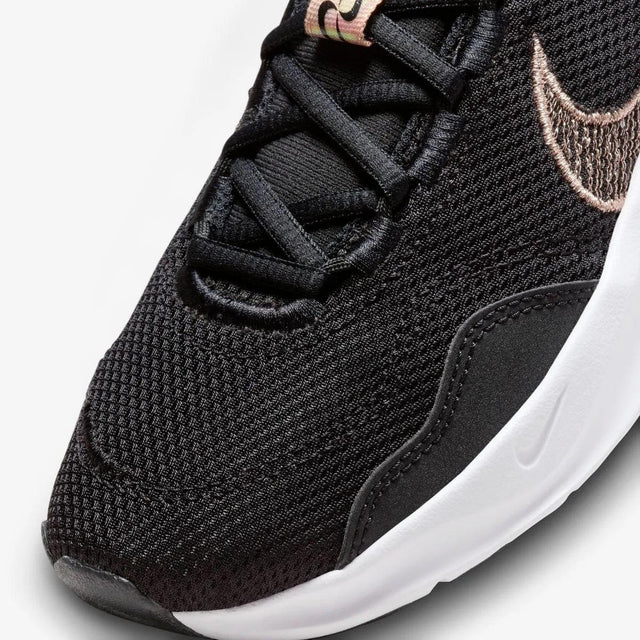 Shop Nike Legend Essential 3 NN P sneakers in Nepal. Designed for comfort & support, these durable sneakers are perfect for fast-paced workouts and gym sessions.