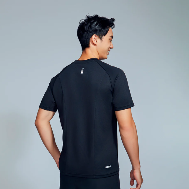 Buy Skechers Motion Ristic: Performance Tee Online in Nepal - Online Shopping Nepal - Online Clothing Shop Nepal