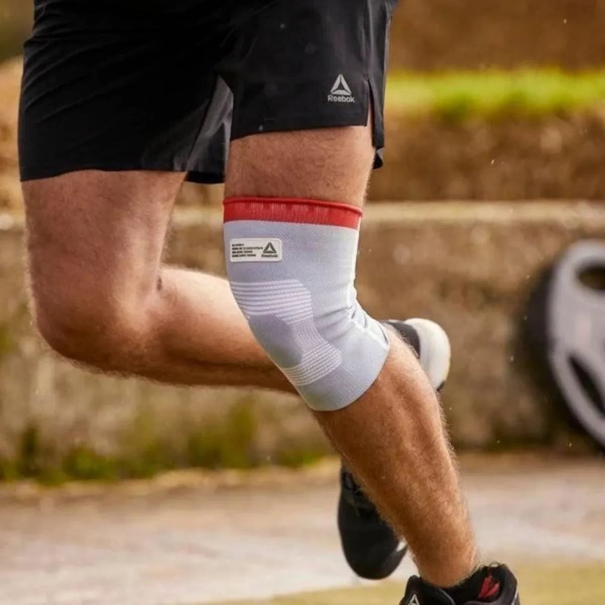 Reebok SPEEDWICK KNEE SUPPORT - Aadima Nepal -online shopping Nepal - Fashion -Buy Clothing Online  in Nepal