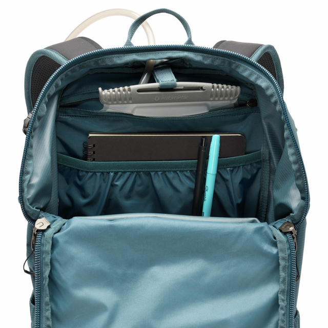 Columbia Triple Canyon™ 36L Backpack