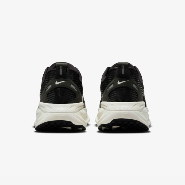 Buy Nike Vomero 18 M Road Running Shoes Online in Nepal - Online Shopping Nepal - Online Clothing Shop Nepal