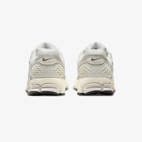 Nike Zoom Vomero 5 SE Shoes - Aadima Nepal -online shopping Nepal - Fashion -Buy Clothing Online  in Nepal