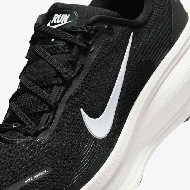 Buy Nike Vomero 18 M Road Running Shoes Online in Nepal - Online Shopping Nepal - Online Clothing Shop Nepal
