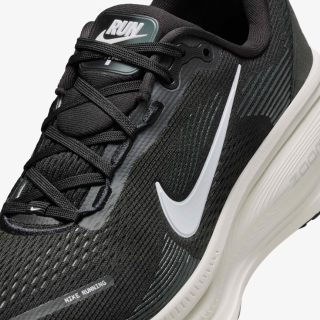 Buy Nike Vomero 18 M Road Running Shoes Online in Nepal - Online Shopping Nepal - Online Clothing Shop Nepal