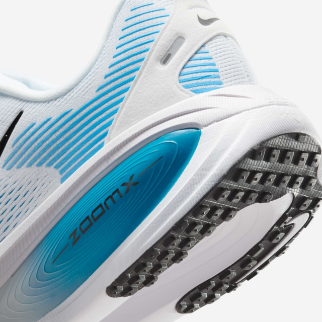 Buy Nike Vomero 18 M Road Running Shoes Online in Nepal - Online Shopping Nepal - Online Clothing Shop Nepal