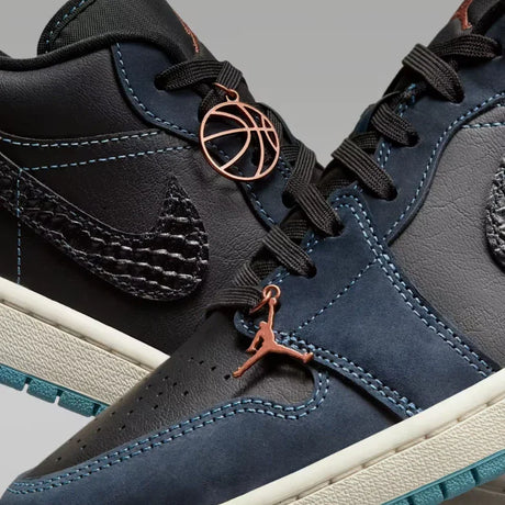 Air Jordan 1 Low SE Women's Shoes - Aadima Nepal -online shopping Nepal - Fashion -Buy Clothing Online  in Nepal