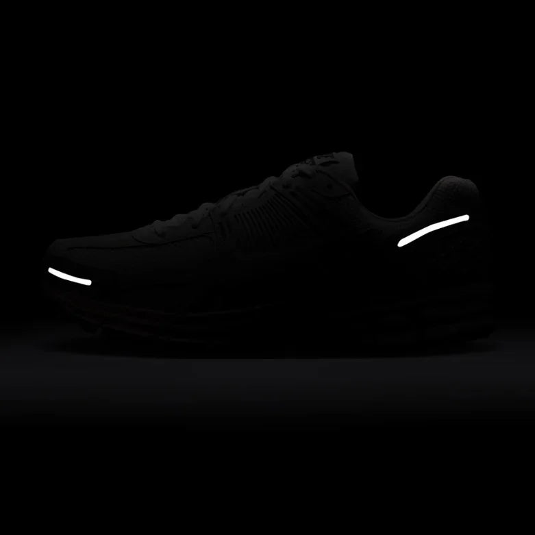 Nike Zoom Vomero 5 SE Shoes - Aadima Nepal -online shopping Nepal - Fashion -Buy Clothing Online  in Nepal