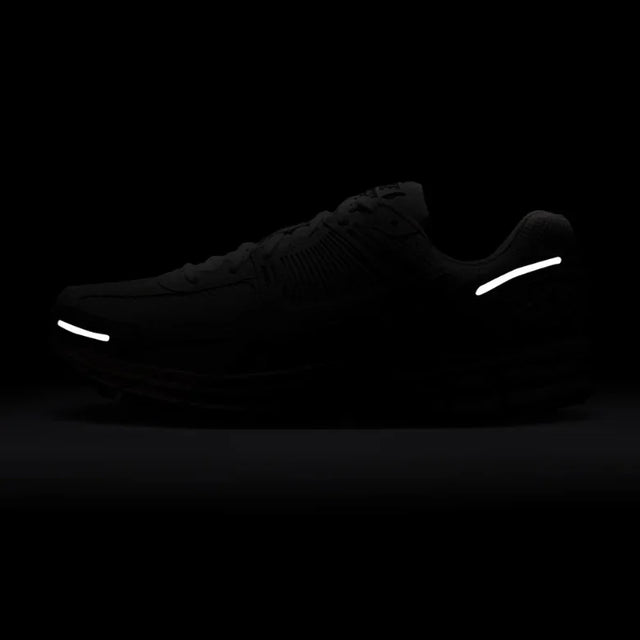 Nike Zoom Vomero 5 SE Shoes - Aadima Nepal -online shopping Nepal - Fashion -Buy Clothing Online  in Nepal